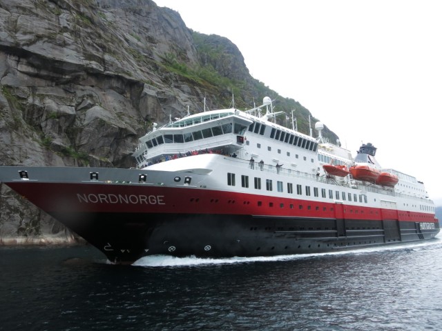Hurtigruten_2015-06-25_16-55-2